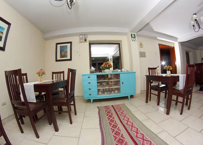 Yucay Plaza Herberg 2*